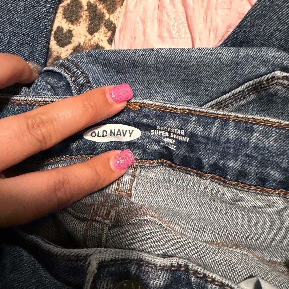 Old Navy Women's Skinny Button-Fly Jeans - Light Blue Denim - Picture 3 of 4